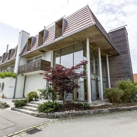 & Restaurant Linde Szálloda