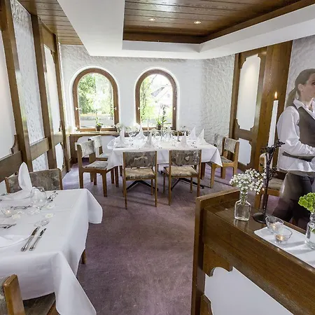 & Restaurant Linde Szálloda Wangen