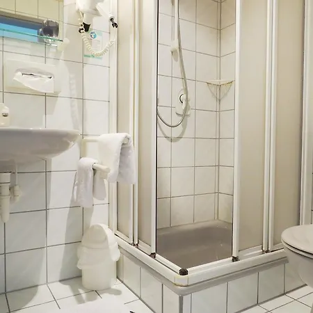 Szálloda & Restaurant Linde 3*