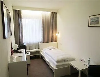 & Restaurant Linde Szálloda Wangen